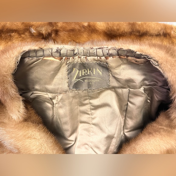 Vintage Mink Cape - Picture 8 of 14